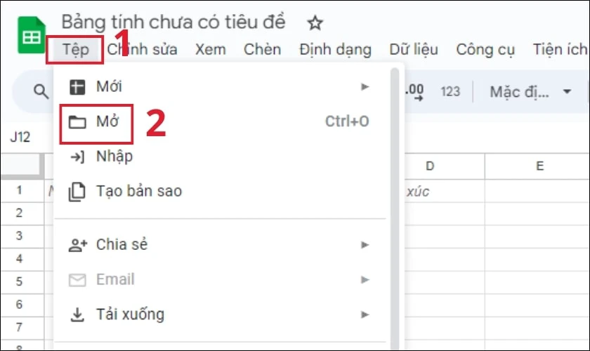 Ở thanh công cụ, chọn mục Tệp và chọn Mở